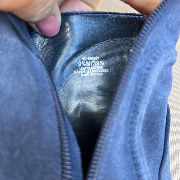 Women’s Vince Camuto Booties - Picture 7 of 8